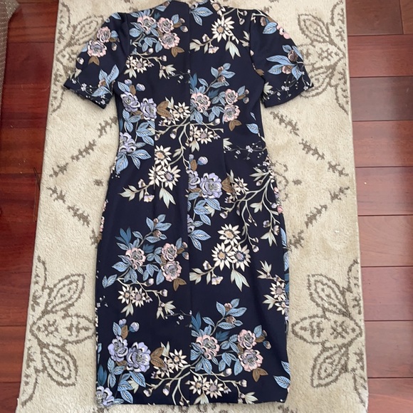 Vince Camuto floral dress - Picture 2 of 2